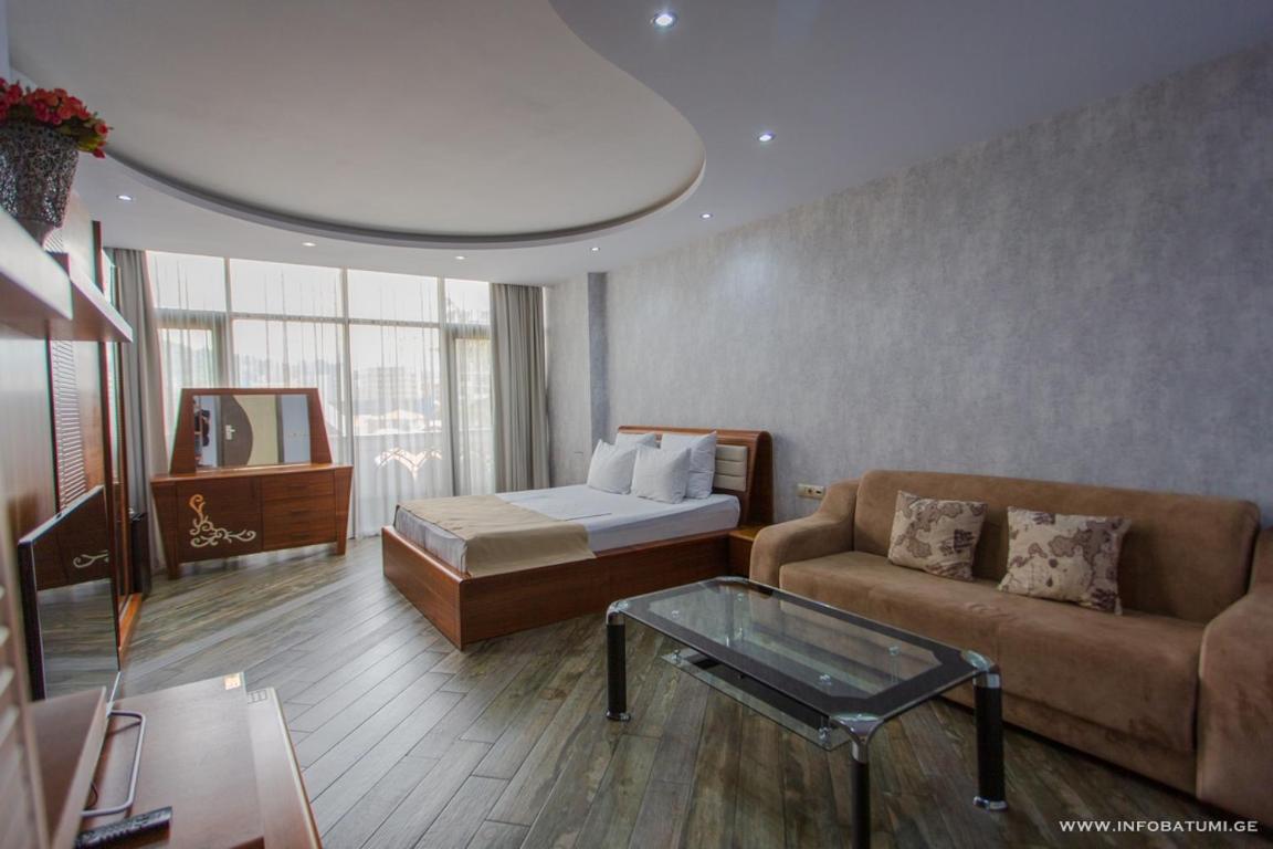 Hotel Light Palace Μπατούμι Εξωτερικό φωτογραφία