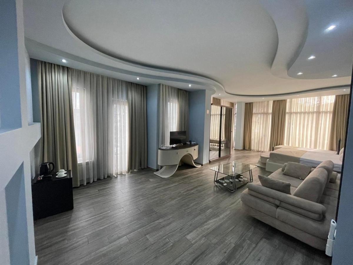 Hotel Light Palace Μπατούμι Εξωτερικό φωτογραφία
