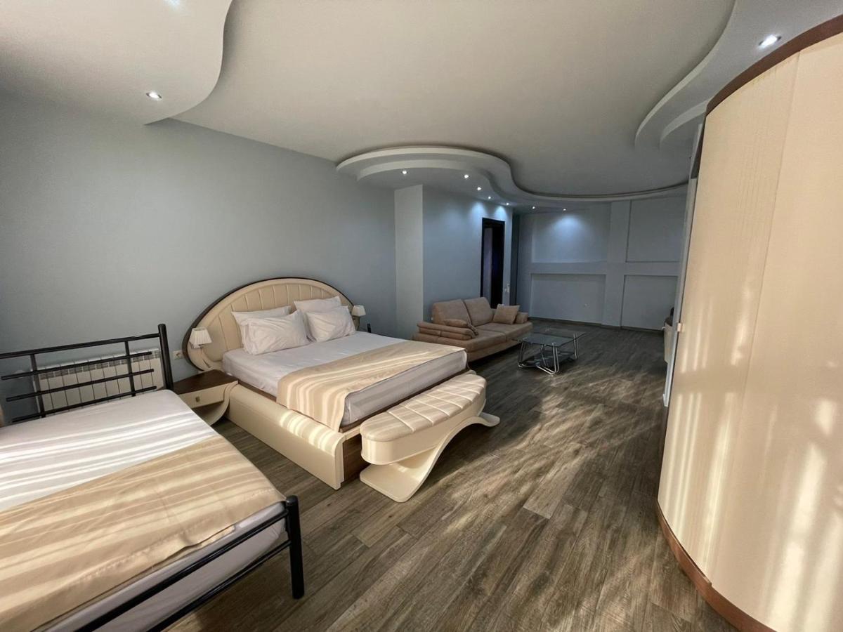 Hotel Light Palace Μπατούμι Εξωτερικό φωτογραφία